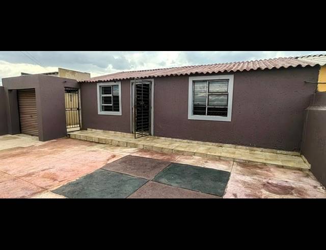 2 BEDROOM PROPERTY TO RENT IN MEADOWLANDS